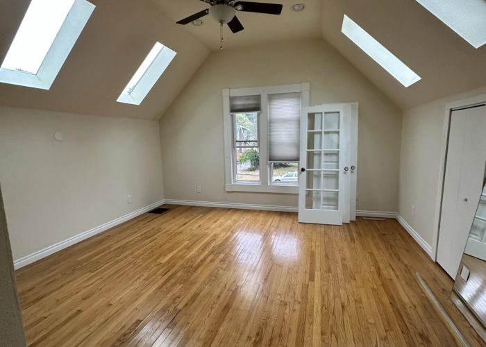 A before photo of the Goodrich house's primary bedroom.